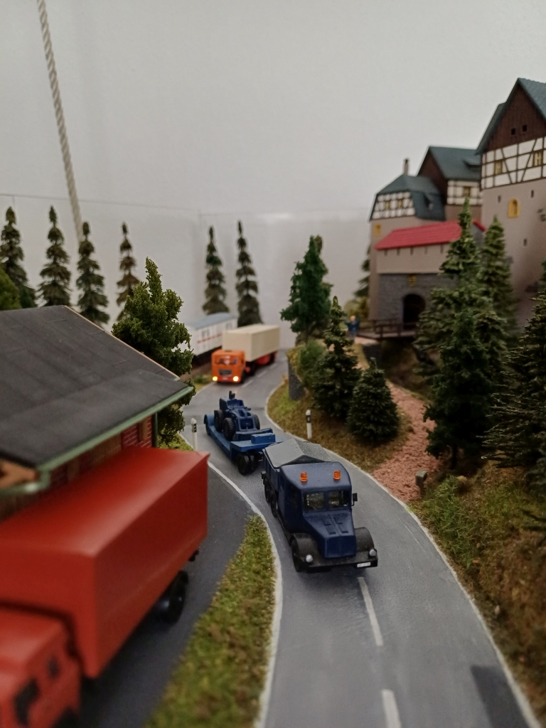 Bhf Neuenburg - Strasse 2026