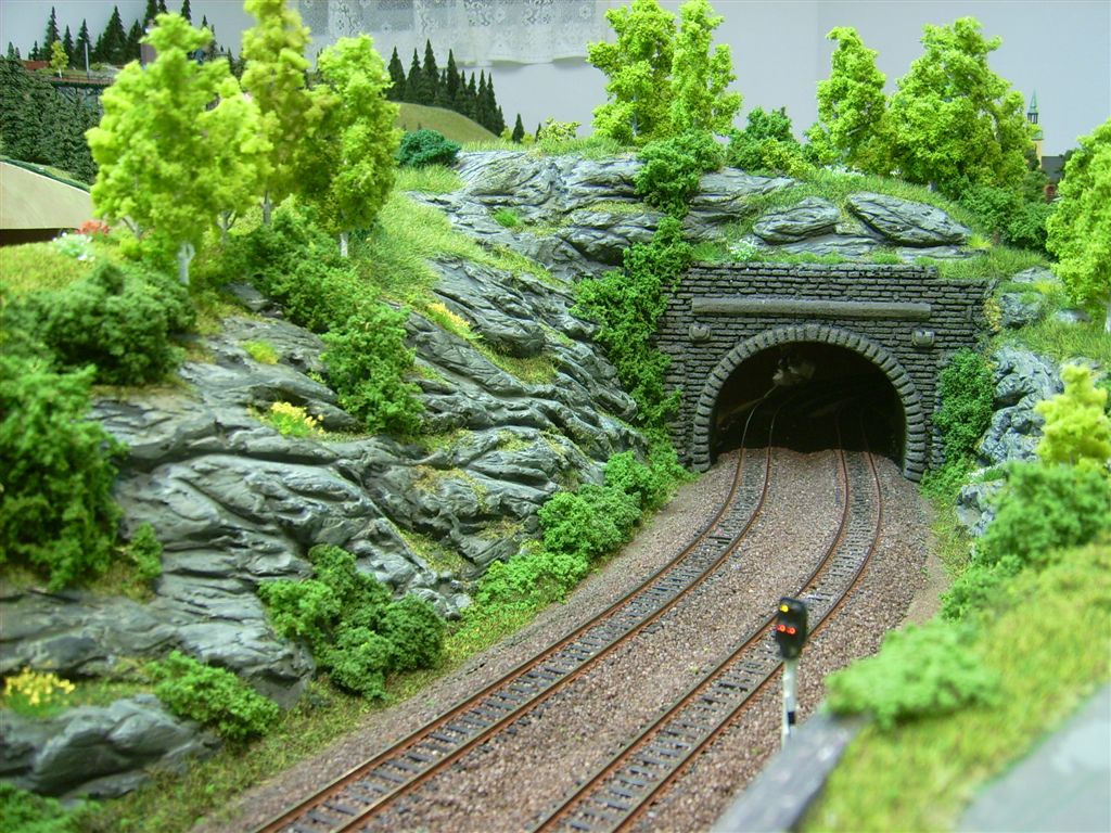 2-gleisige Strecke vor Tunnel